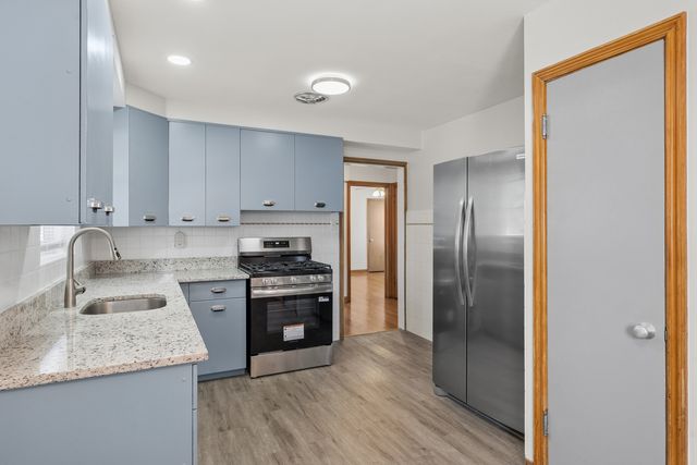3301 N Newland Avenue, Chicago, IL 60634