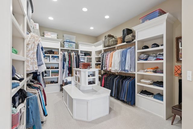 641 Five Oaks Blvd, Lebanon, TN 37087
