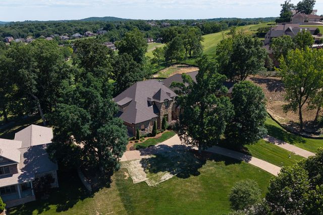 641 Five Oaks Blvd, Lebanon, TN 37087