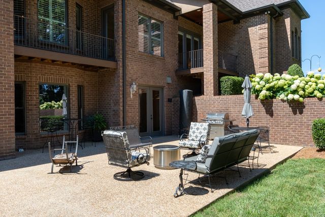 641 Five Oaks Blvd, Lebanon, TN 37087