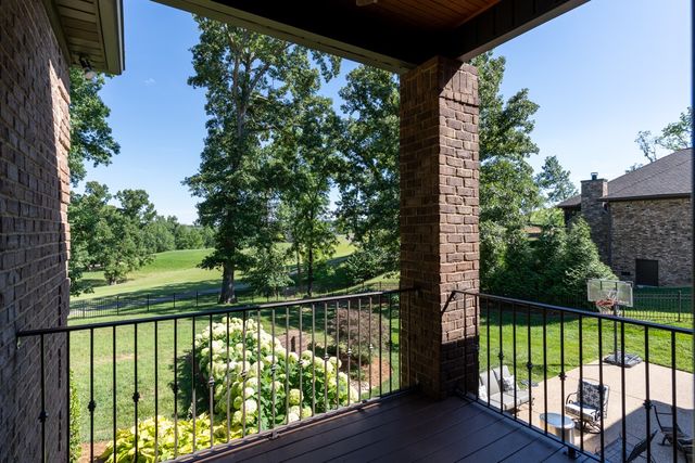 641 Five Oaks Blvd, Lebanon, TN 37087