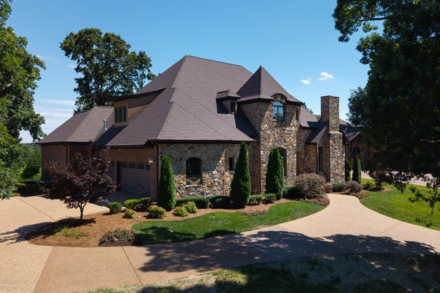 641 Five Oaks Blvd, Lebanon, TN 37087