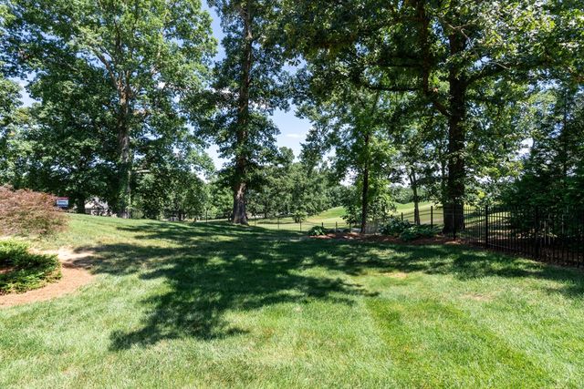 641 Five Oaks Blvd, Lebanon, TN 37087