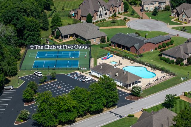 641 Five Oaks Blvd, Lebanon, TN 37087