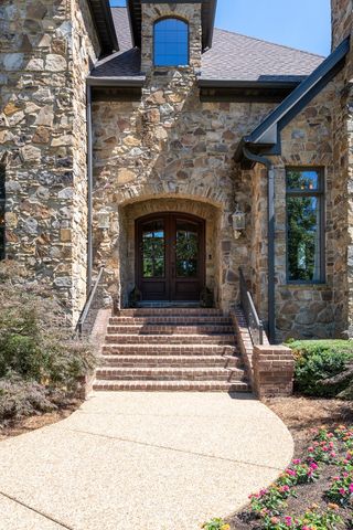 641 Five Oaks Blvd, Lebanon, TN 37087