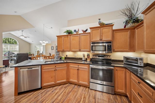 3305 SE Glenstone Drive 203, Grimes, IA 50111