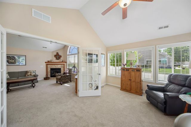 3305 SE Glenstone Drive 203, Grimes, IA 50111