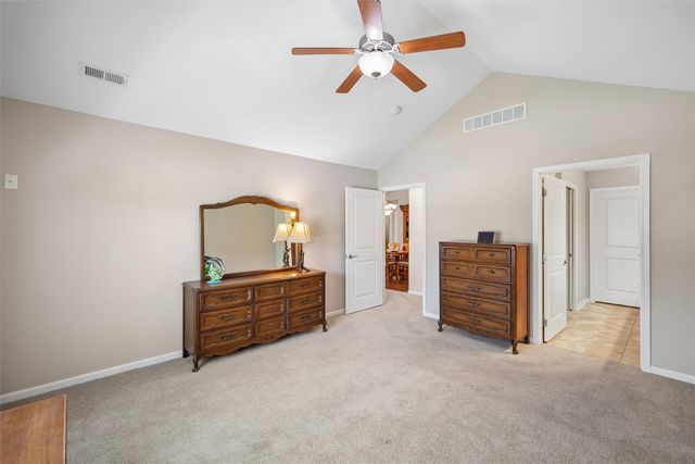 3305 SE Glenstone Drive 203, Grimes, IA 50111