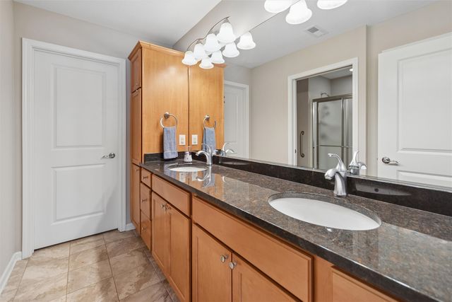 3305 SE Glenstone Drive 203, Grimes, IA 50111