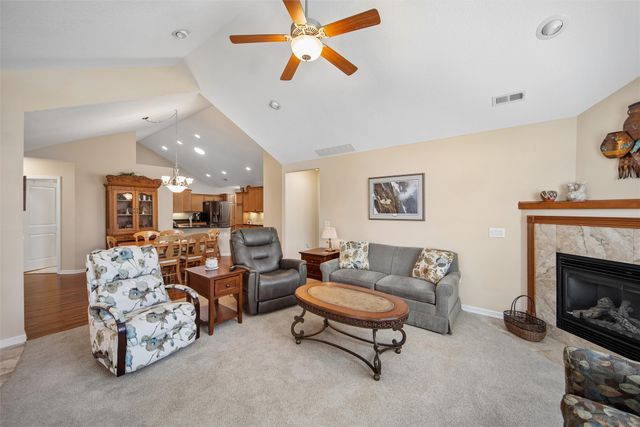 3305 SE Glenstone Drive 203, Grimes, IA 50111