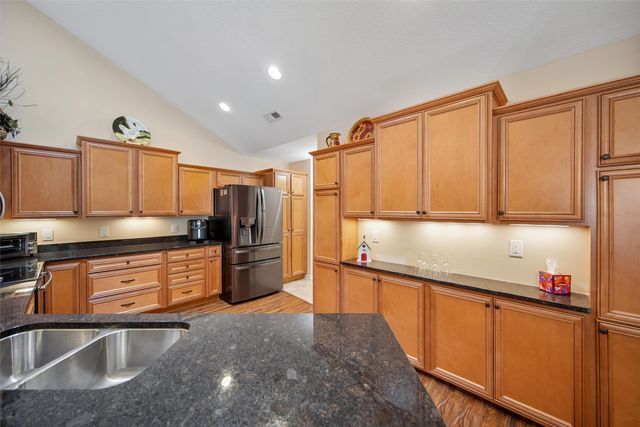 3305 SE Glenstone Drive 203, Grimes, IA 50111