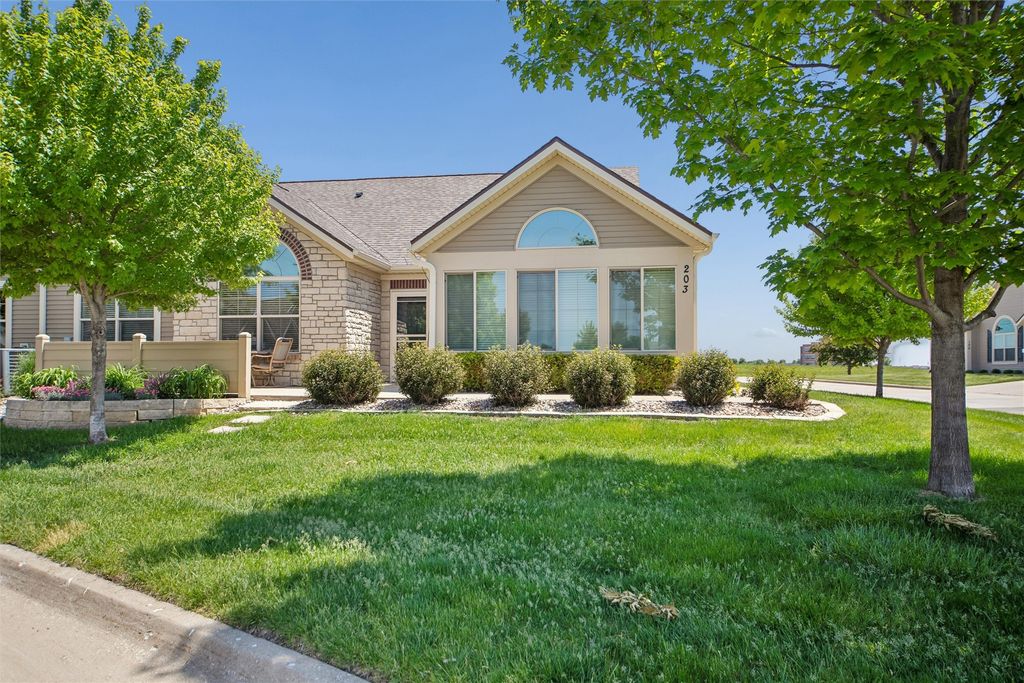 3305 SE Glenstone Drive 203, Grimes, IA 50111