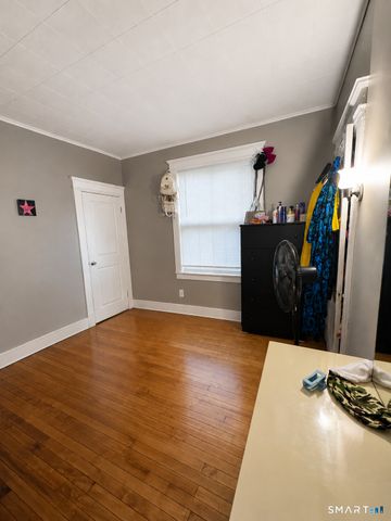 3 Holbrook Street, Ansonia, CT 06401