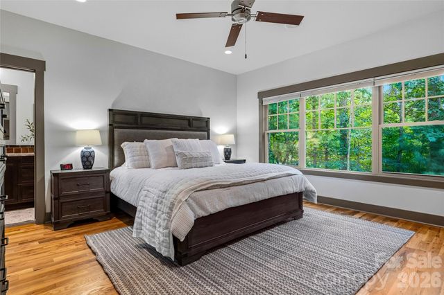 15 E Owl Creek Lane, Fairview, NC 28730
