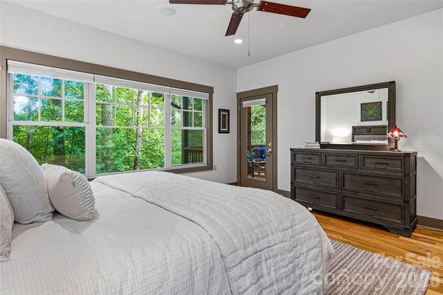 15 E Owl Creek Lane, Fairview, NC 28730