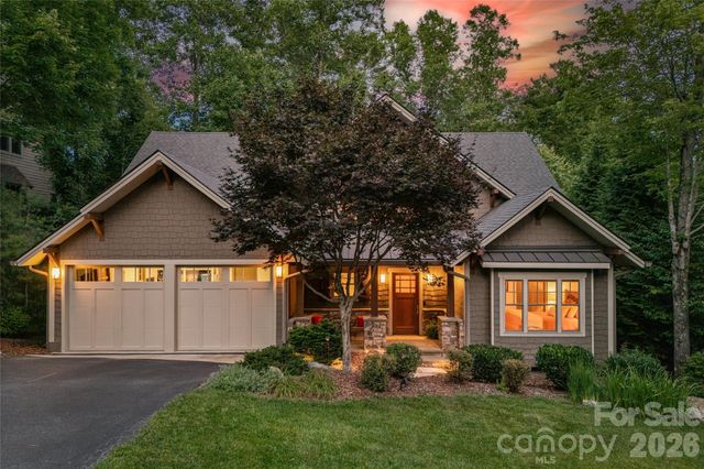 15 E Owl Creek Lane, Fairview, NC 28730