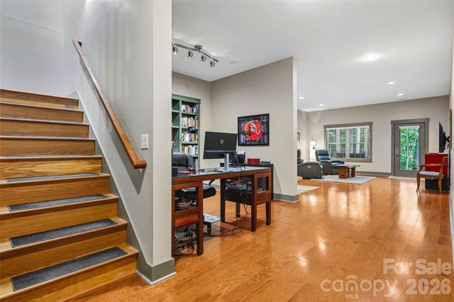 15 E Owl Creek Lane, Fairview, NC 28730