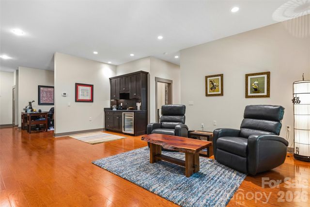 15 E Owl Creek Lane, Fairview, NC 28730