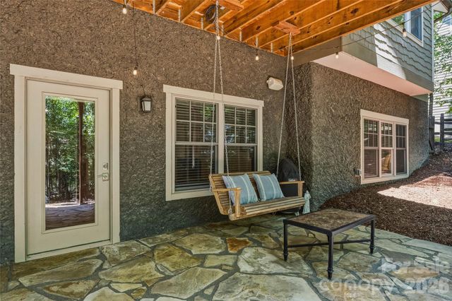 15 E Owl Creek Lane, Fairview, NC 28730