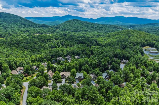 15 E Owl Creek Lane, Fairview, NC 28730