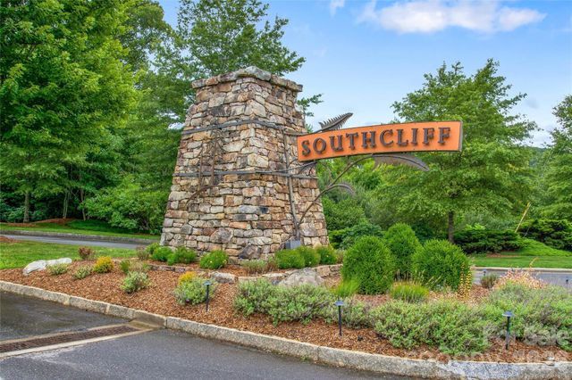 15 E Owl Creek Lane, Fairview, NC 28730