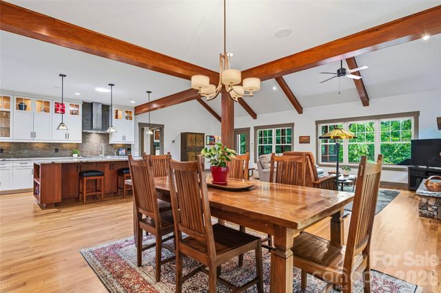 15 E Owl Creek Lane, Fairview, NC 28730