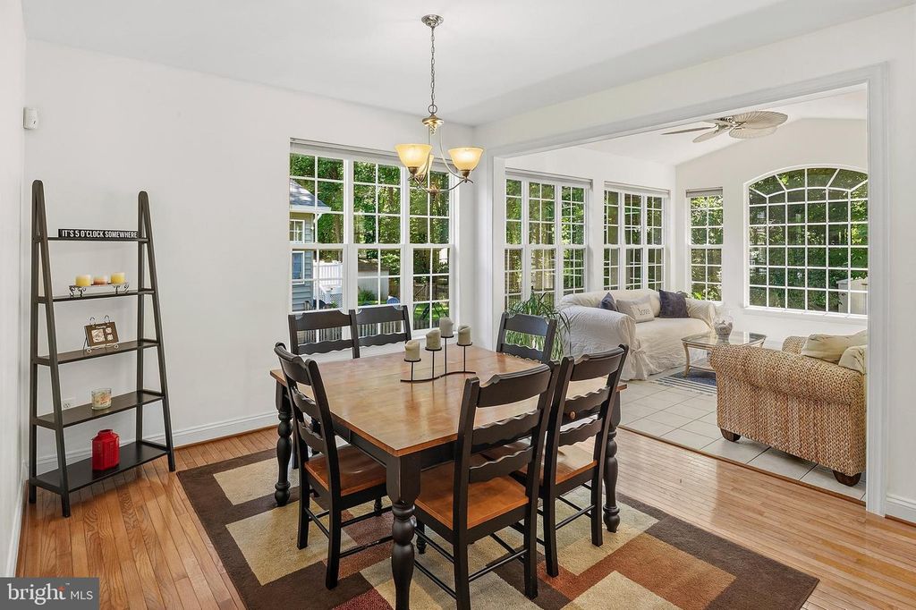 Image 19 of property listing at 18522 RUSHBROOKE DR, Olney, MD 20832