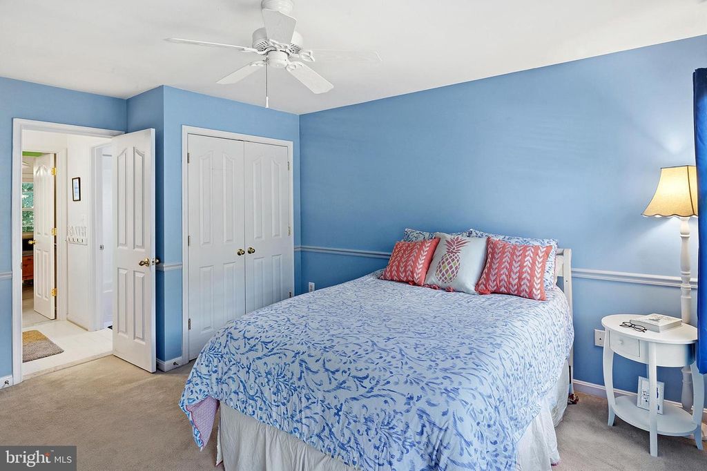 Image 32 of property listing at 18522 RUSHBROOKE DR, Olney, MD 20832