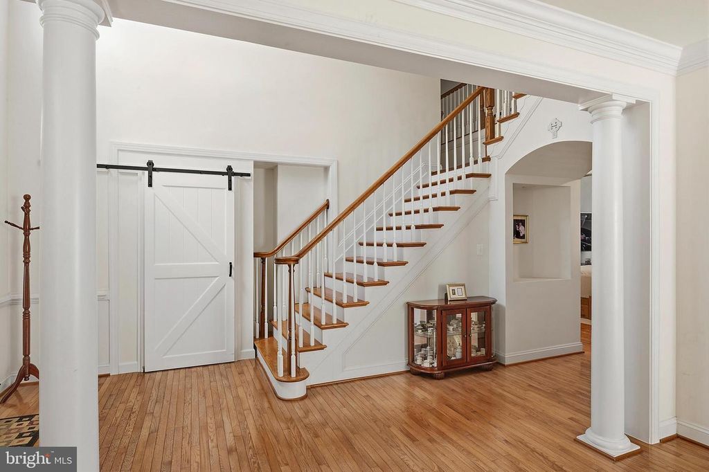 Image 8 of property listing at 18522 RUSHBROOKE DR, Olney, MD 20832