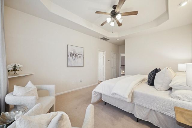 888 Fisher Street, Houston, TX 77018