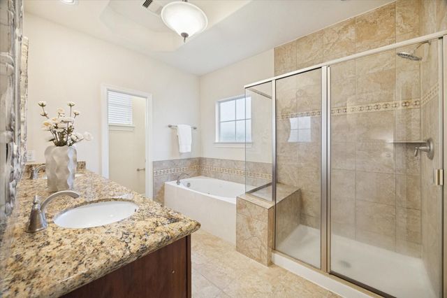 888 Fisher Street, Houston, TX 77018