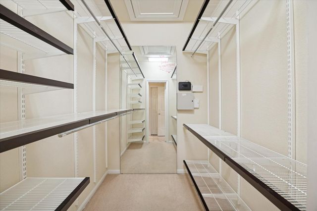 888 Fisher Street, Houston, TX 77018