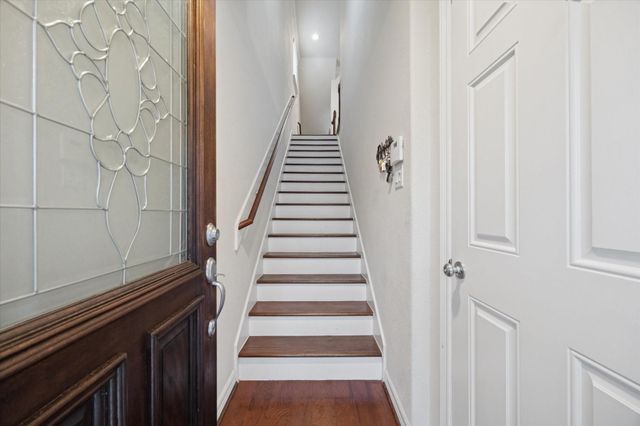 888 Fisher Street, Houston, TX 77018