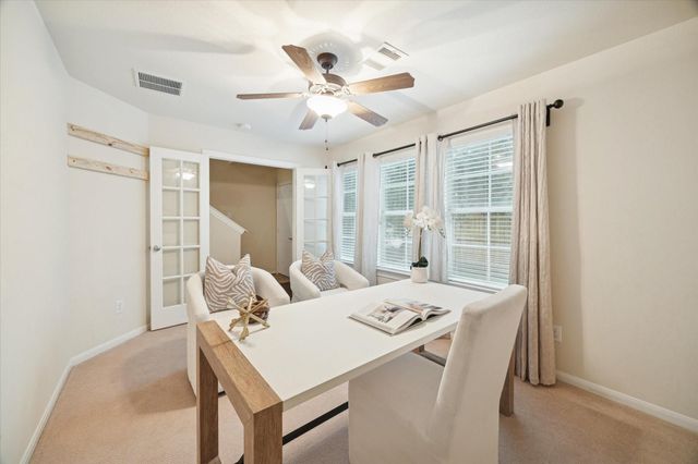 888 Fisher Street, Houston, TX 77018