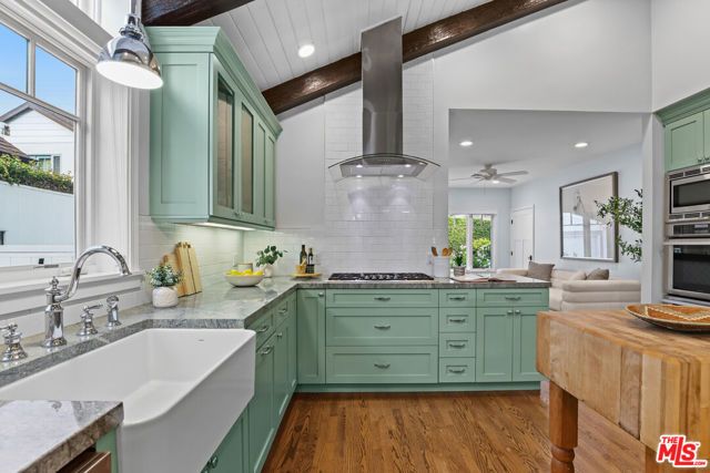 4324 Kraft Avenue, Studio City (los Angeles), CA 91604