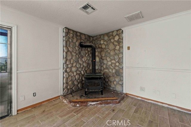 34754 Ellenan, Acton, CA 93510