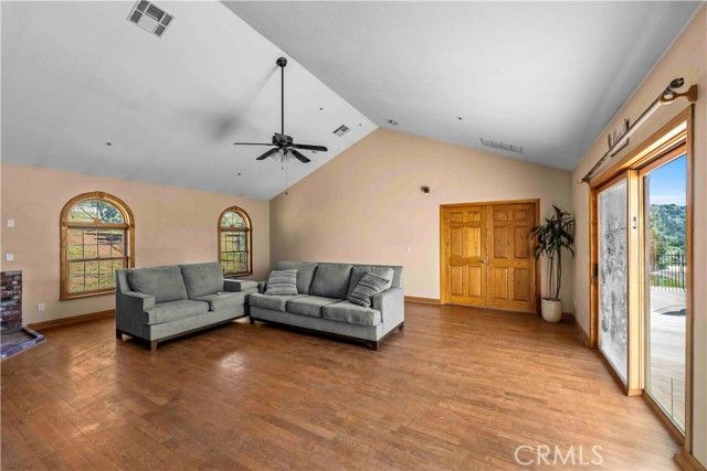 34754 Ellenan, Acton, CA 93510