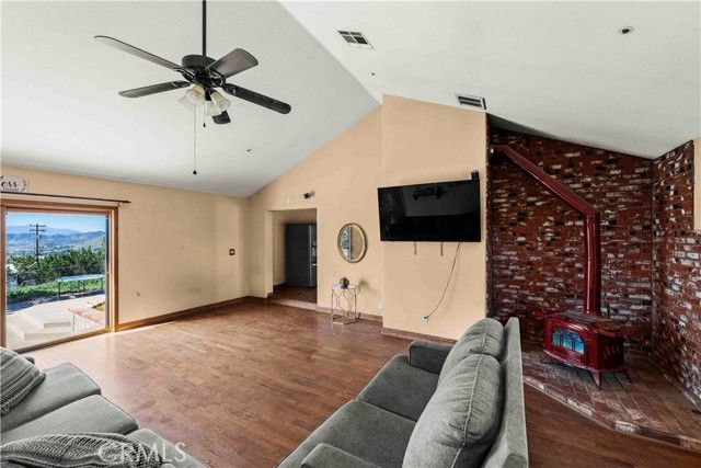 34754 Ellenan, Acton, CA 93510