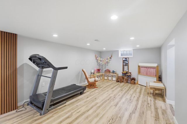 2691 Kenny Lane, Grove City, OH 43123