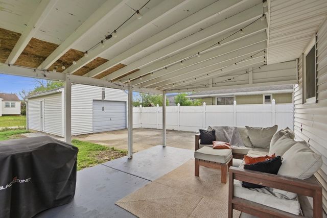 2691 Kenny Lane, Grove City, OH 43123