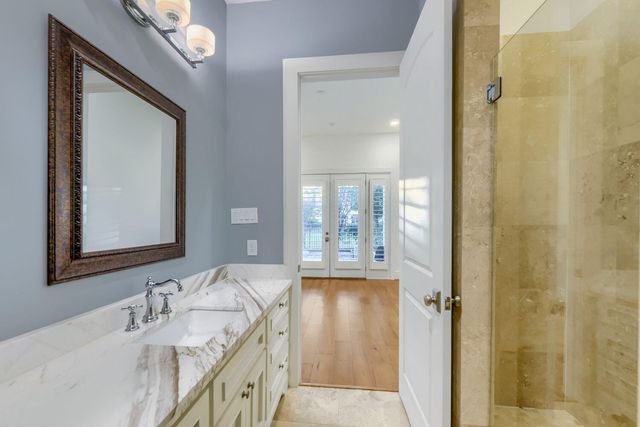 27 Johnathan Landing Court, The Woodlands, TX 77389