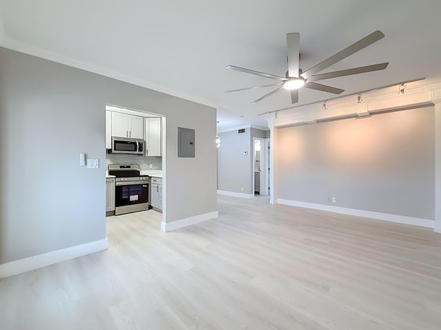 1951 NE 39TH Street 340, Lighthouse Point, FL 33064