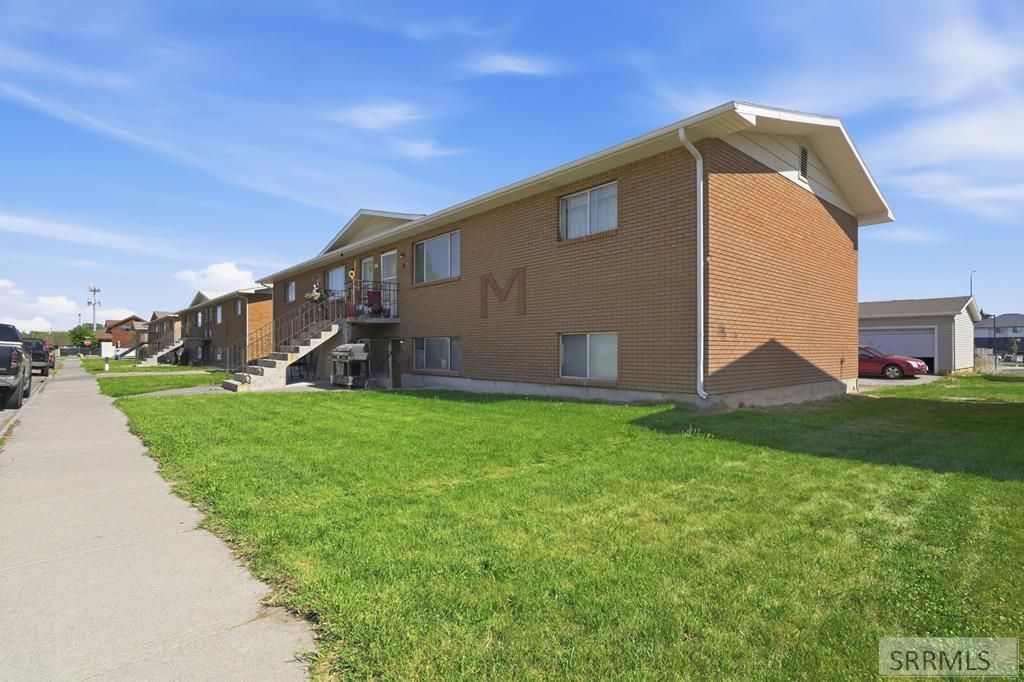 Image 4 of property listing at 1975 Storer Street, Idaho Falls, ID 83202