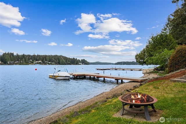 1210 E Mason Lake Drive S, Grapeview, WA 98546