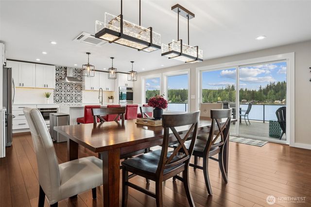1210 E Mason Lake Drive S, Grapeview, WA 98546