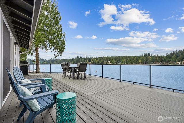 1210 E Mason Lake Drive S, Grapeview, WA 98546