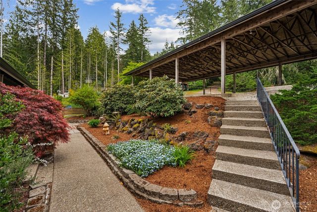 1210 E Mason Lake Drive S, Grapeview, WA 98546