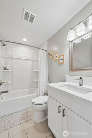 1210 E Mason Lake Drive S, Grapeview, WA 98546