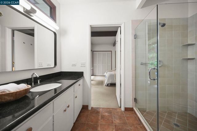 92 Evergreen Dr, Orinda, CA 94563