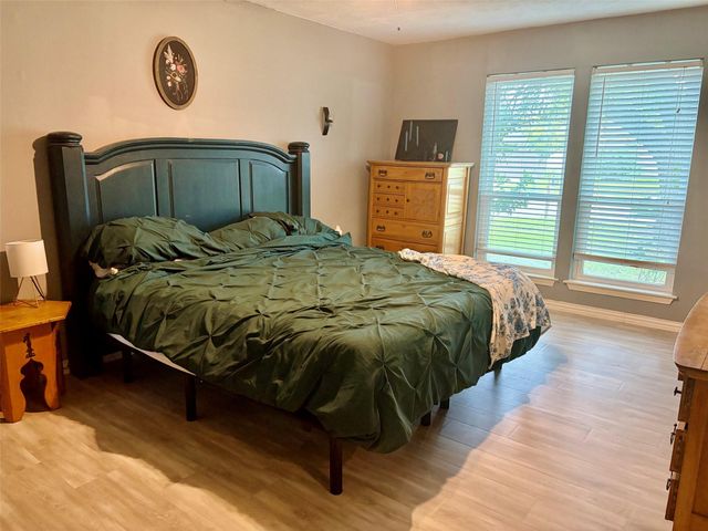 3118 Shawnee Drive, Sugar Land, TX 77479